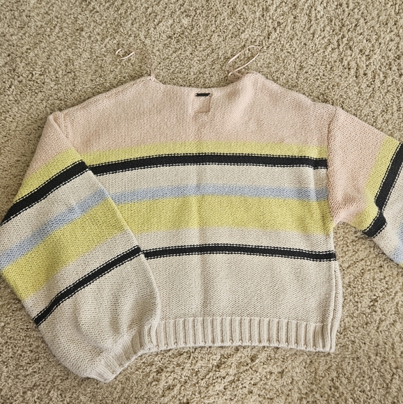 Billabong Cropped Sweater - Picture 4 of 9